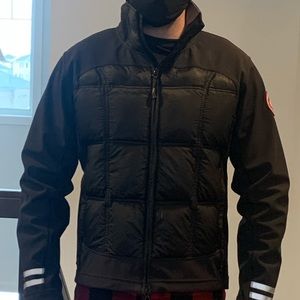 Men’s Nobis puffer jacket in size large